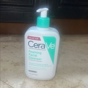 CeraVe Foaming Facial Cleanser face wash